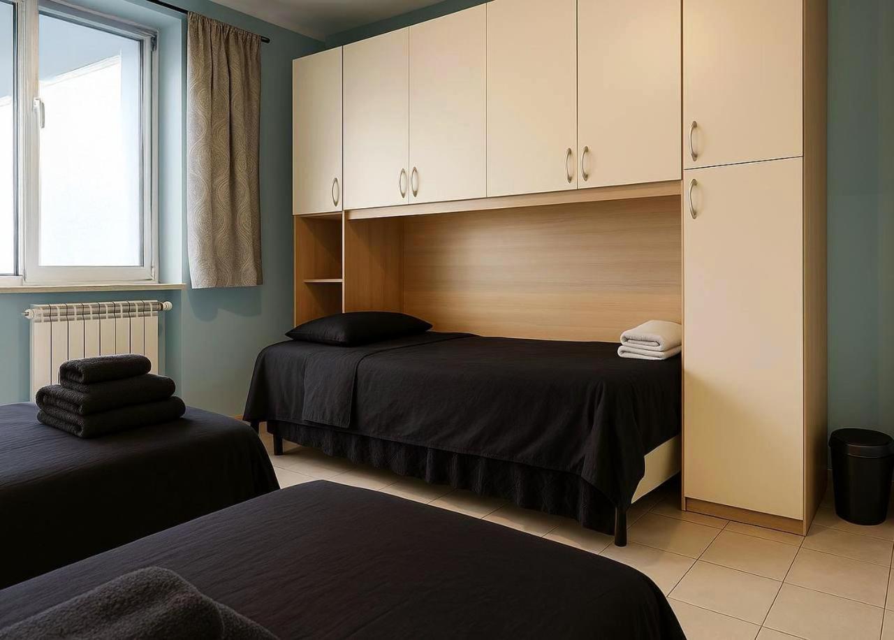 Room Malpensa - Servizio Taxi Mxp Da 20 Euro Lonate Pozzolo Eksteriør billede